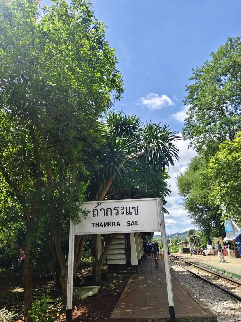 สถานีรถไฟถ้ำกระแซ จุดชมวิวทางรถไฟสายมรณะ กาญจนบุรี
